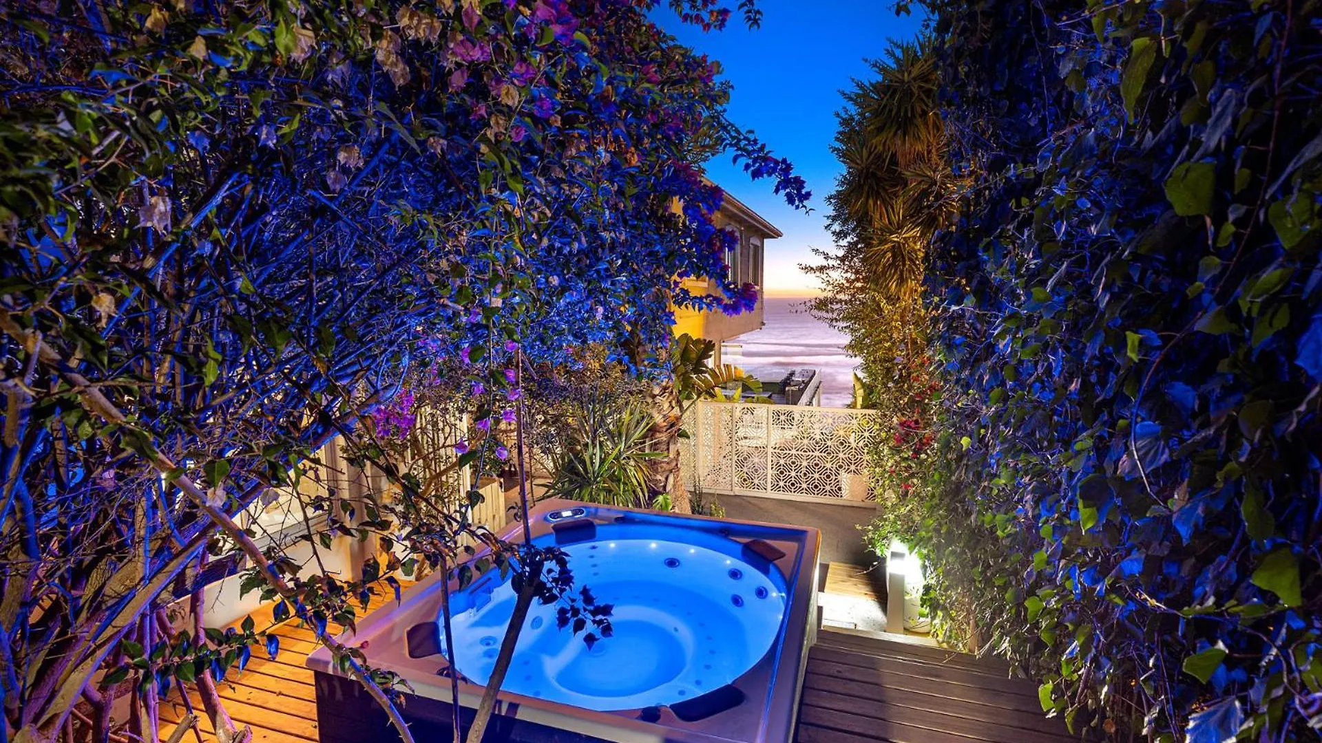 Clifton YOLO Spaces - Clifton Private Beach Villa Kapstadt 0*,  Südafrika